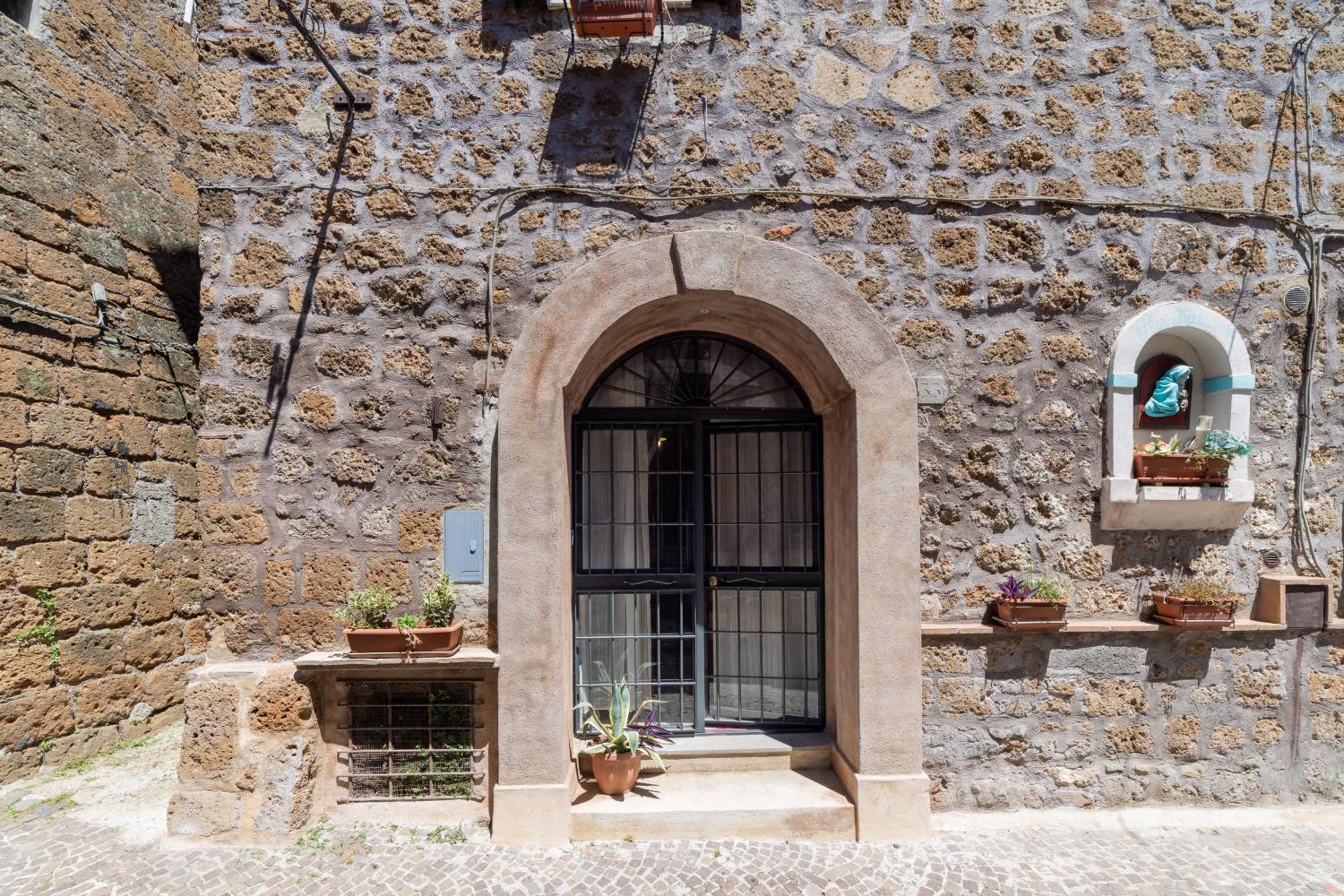 Radici Etrusche Sutri Hotel Buitenkant foto